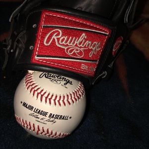 Rawlings Golden glove size 11/5 with MLB